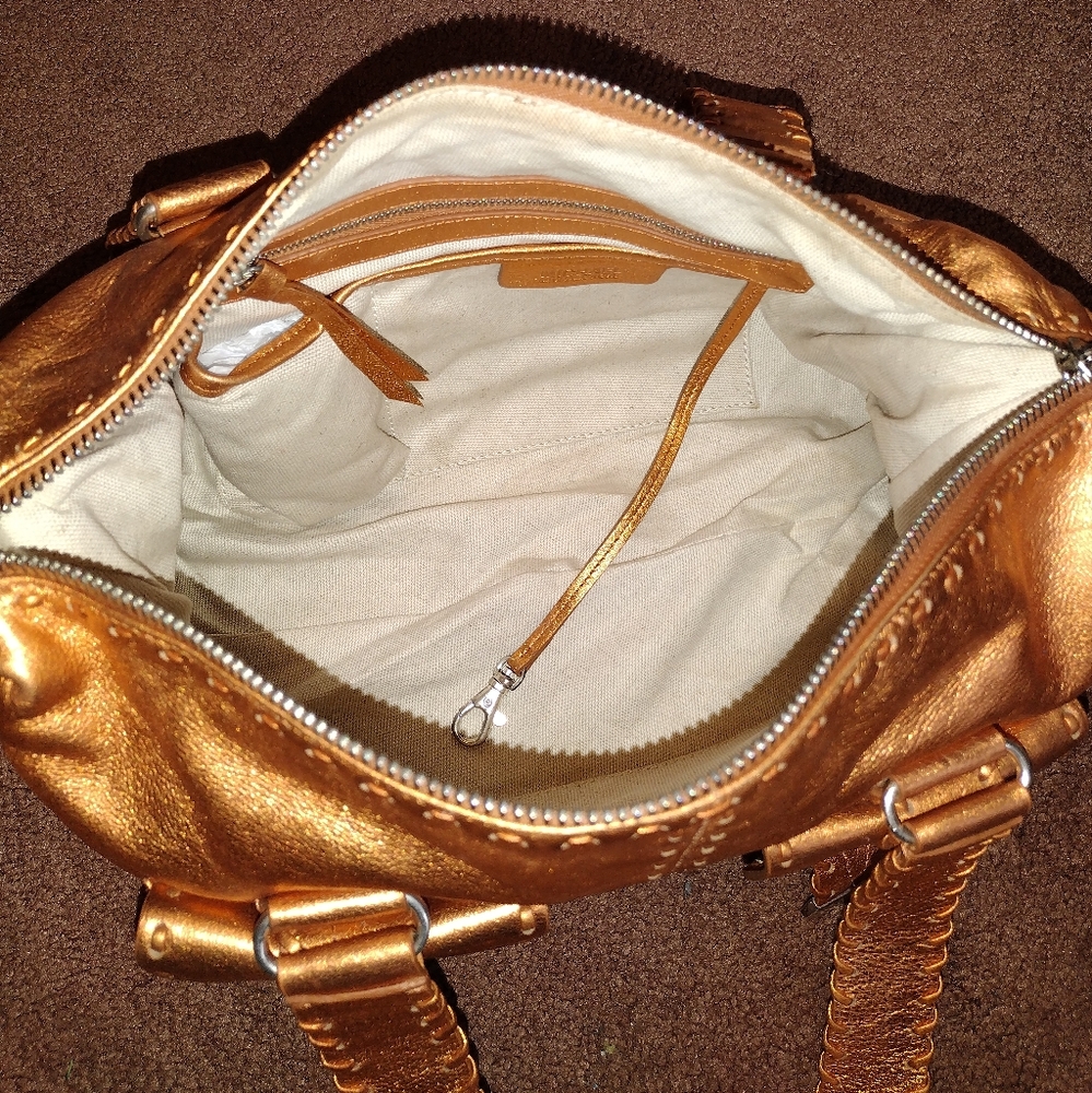 Michael Kors purse in tangerine metallic RARE - Picture 16 of 16